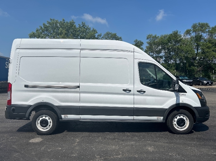 Used 2022 Ford E-Transit 350 - photo 17