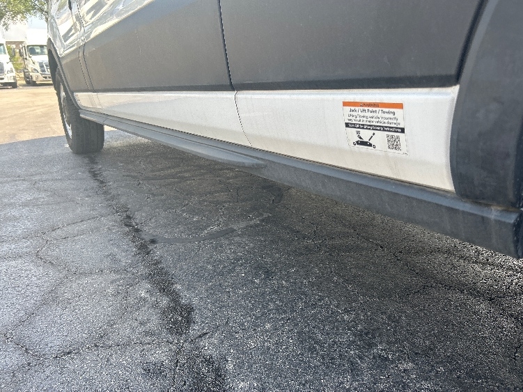 Used 2022 Ford E-Transit 350 - photo 7