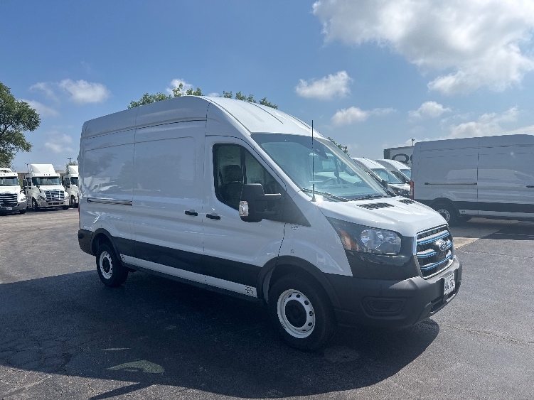 Used 2022 Ford E-Transit 350 - photo 1