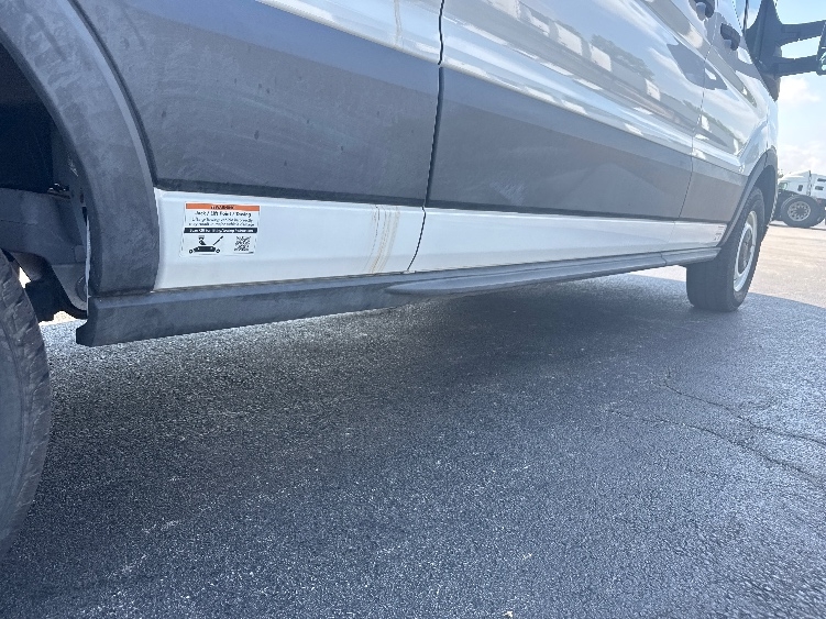 Used 2022 Ford E-Transit 350 - photo 16