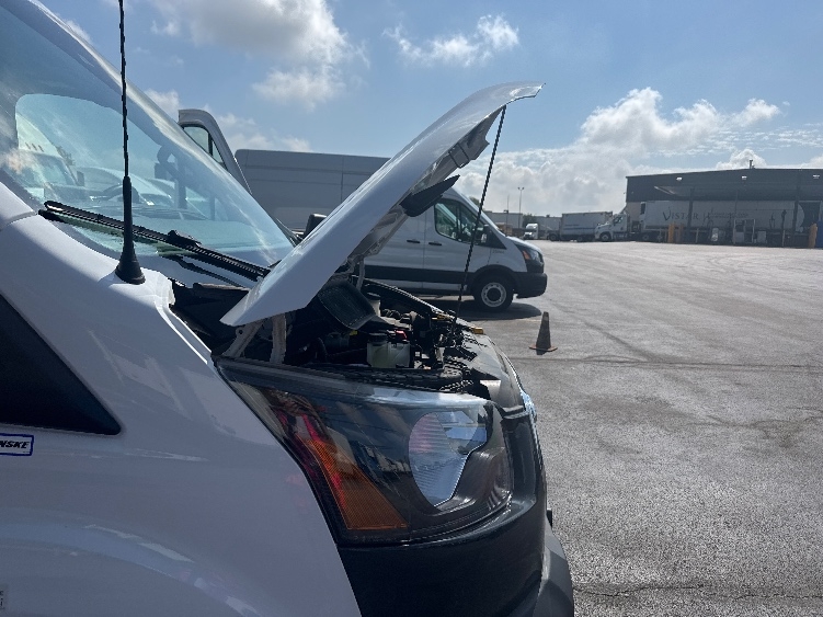 Used 2022 Ford E-Transit 350 - photo 25