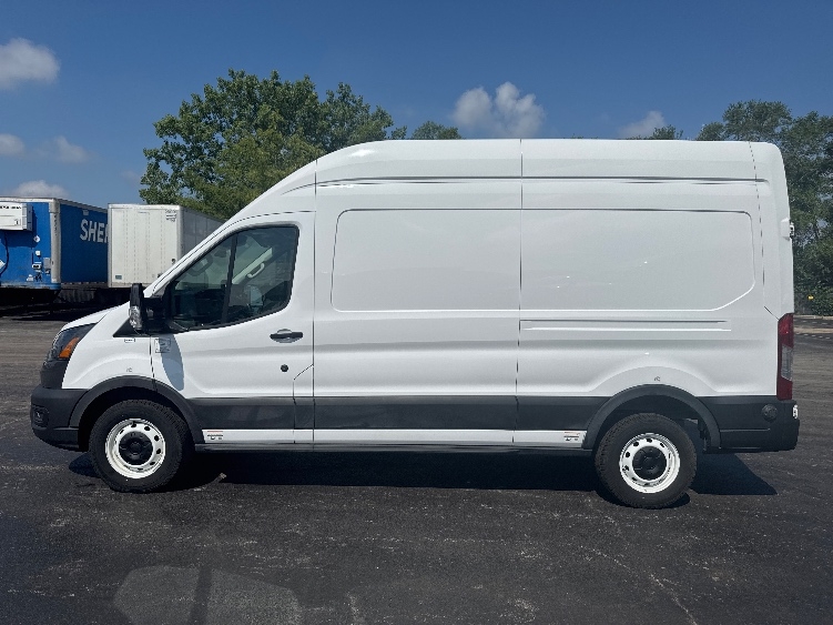 Used 2022 Ford E-Transit 350 - photo 6