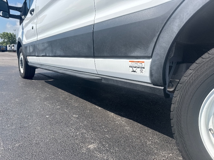 Used 2022 Ford E-Transit 350 - photo 7