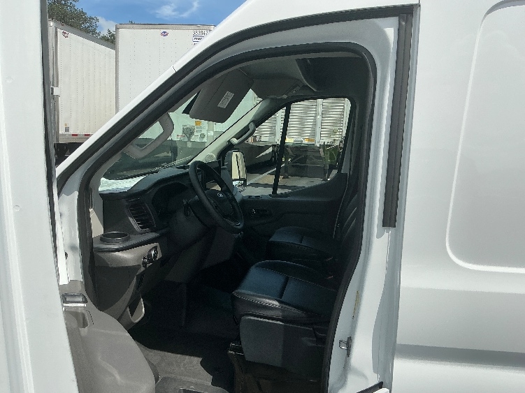 Used 2022 Ford E-Transit 350 - photo 15