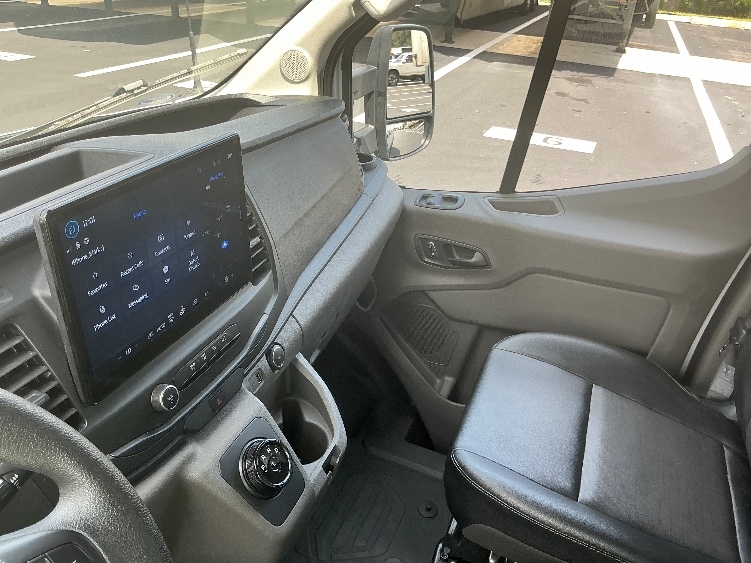 Used 2022 Ford E-Transit 350 - photo 17