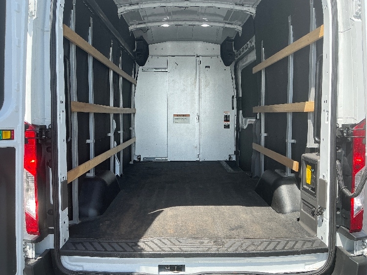Used 2022 Ford E-Transit 350 - photo 10