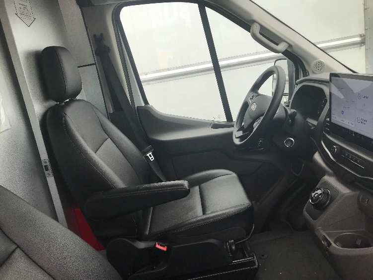 Used 2022 Ford E-Transit 350 - photo 22