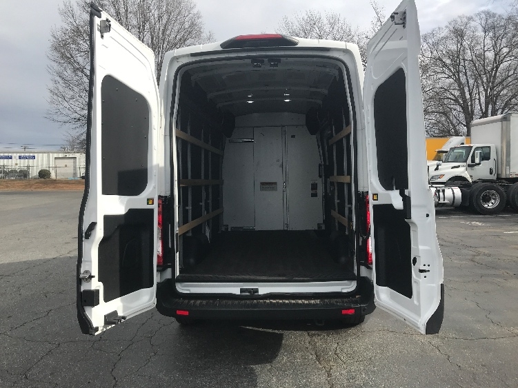 Used 2022 Ford E-Transit 350 - photo 10