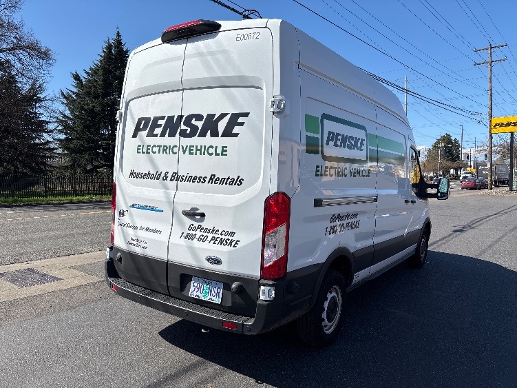 Used 2022 Ford E-Transit 350 - photo 13