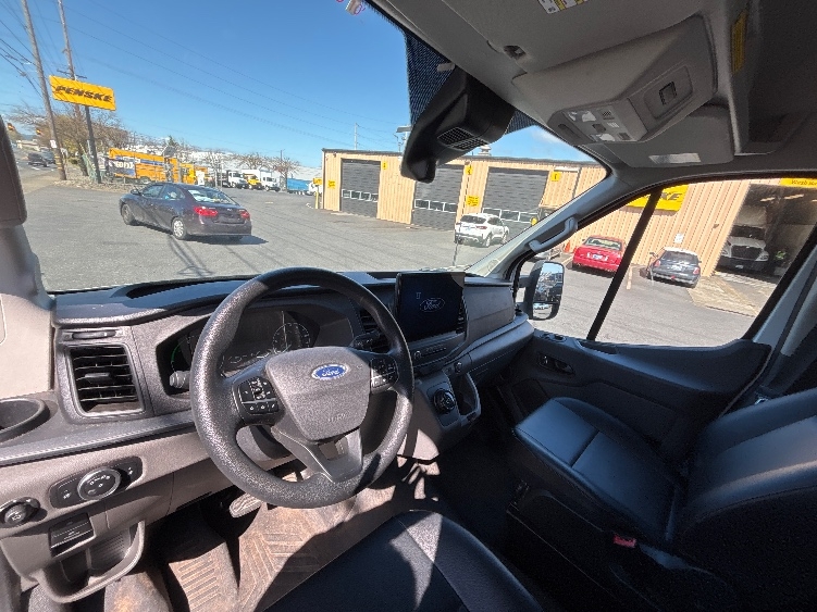 Used 2022 Ford E-Transit 350 - photo 17