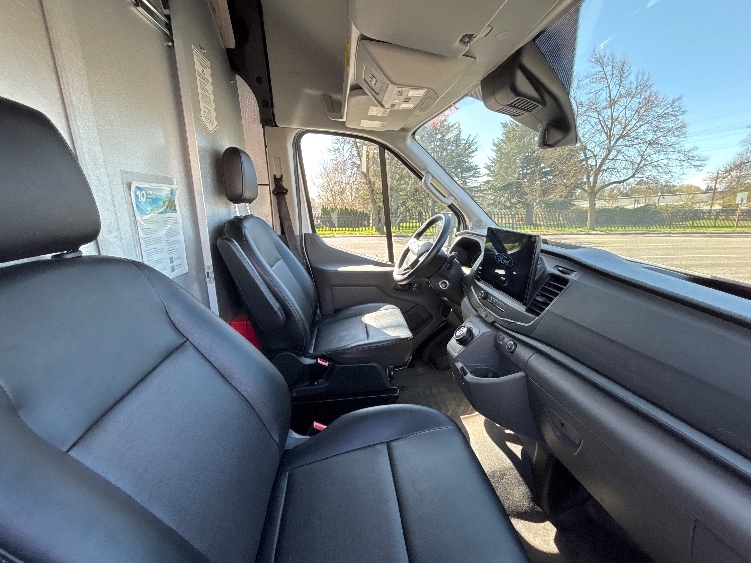 Used 2022 Ford E-Transit 350 - photo 21