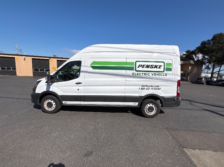 Used 2022 Ford E-Transit 350 - photo 6