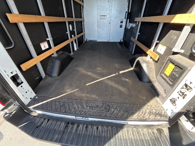 Used 2022 Ford E-Transit 350 - photo 10