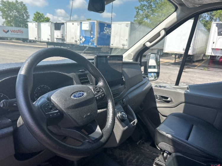 Used 2022 Ford E-Transit 350 - photo 19