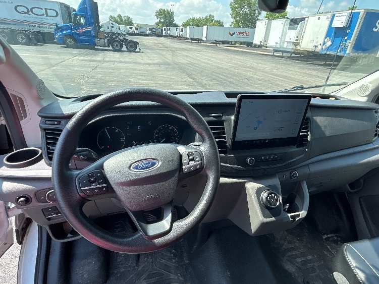 Used 2022 Ford E-Transit 350 - photo 20