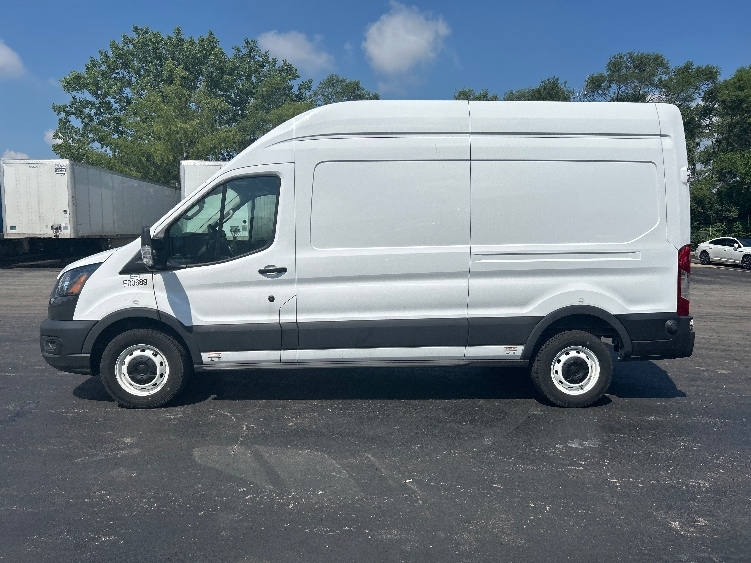 Used 2022 Ford E-Transit 350 - photo 6