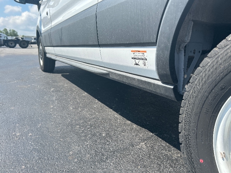Used 2022 Ford E-Transit 350 - photo 7