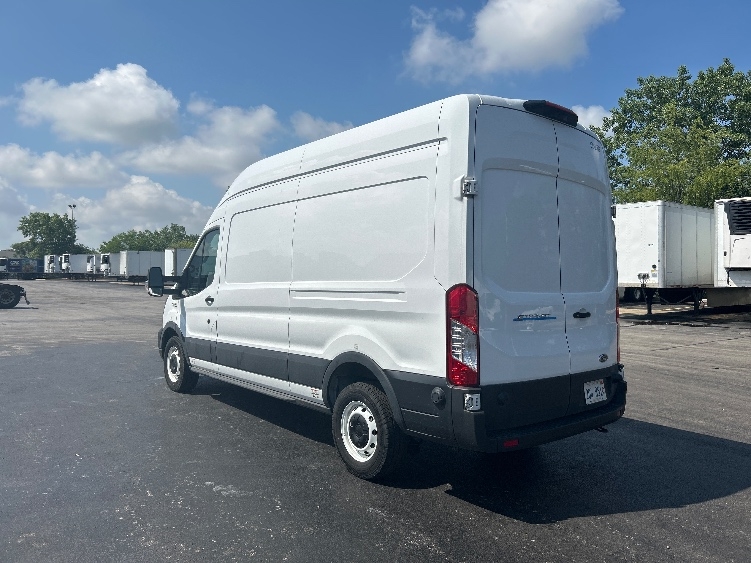 Used 2022 Ford E-Transit 350 - photo 8