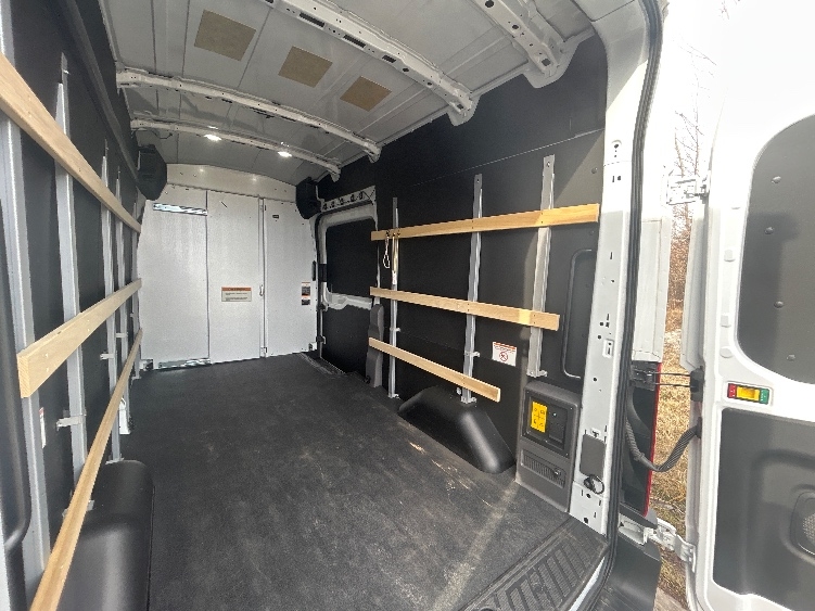 Used 2022 Ford E-Transit 350 - photo 12