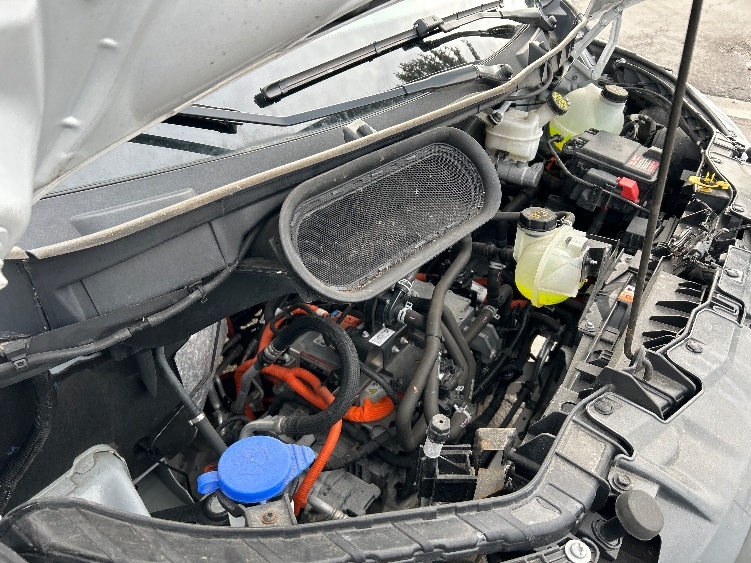 Used 2022 Ford E-Transit 350 - photo 22