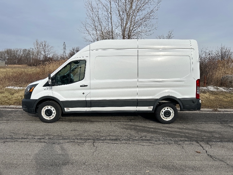 Used 2022 Ford E-Transit 350 - photo 6
