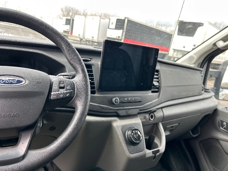 Used 2022 Ford E-Transit 350 - photo 18