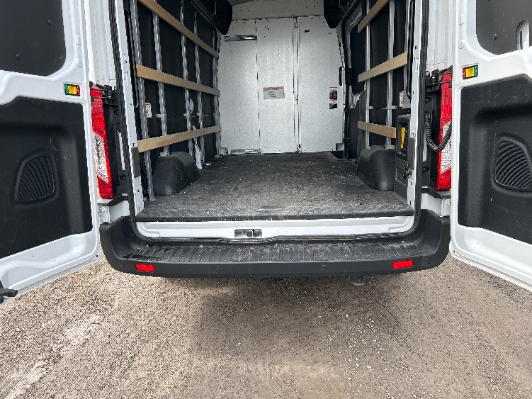 Used 2022 Ford E-Transit 350 - photo 10