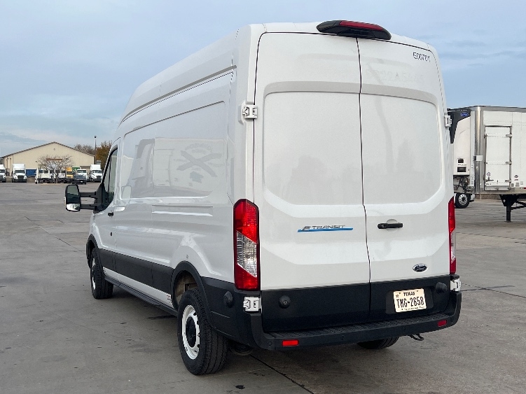 Used 2022 Ford E-Transit 350 - photo 8