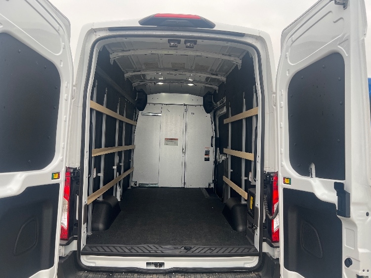 Used 2022 Ford E-Transit 350 - photo 10