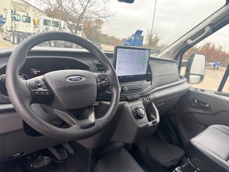 Used 2022 Ford E-Transit 350 - photo 20