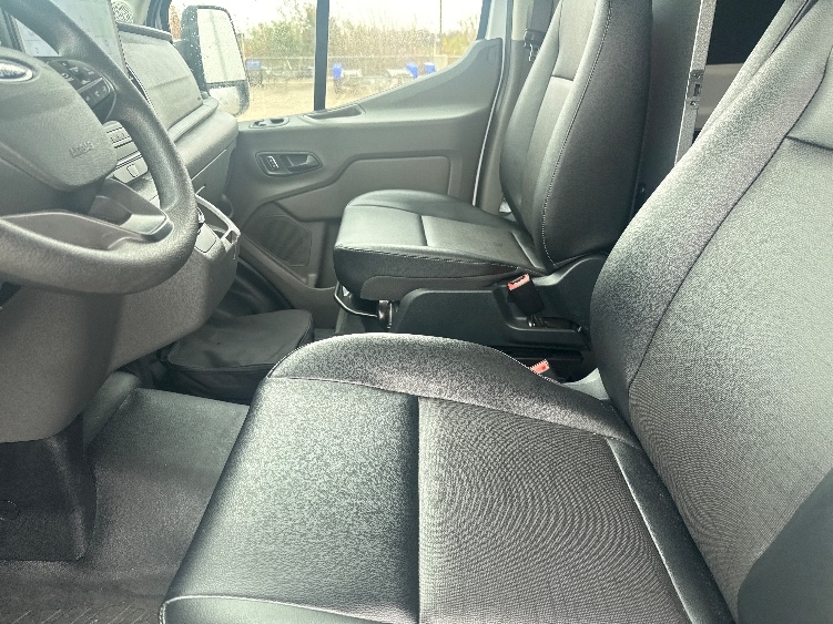 Used 2022 Ford E-Transit 350 - photo 21