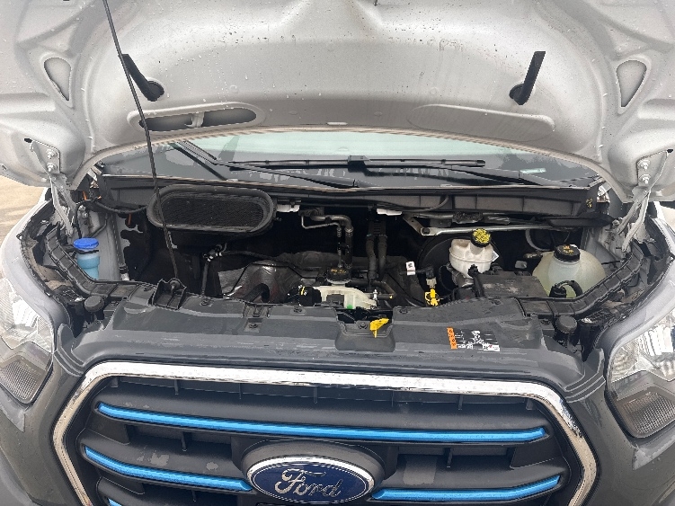 Used 2022 Ford E-Transit 350 - photo 26