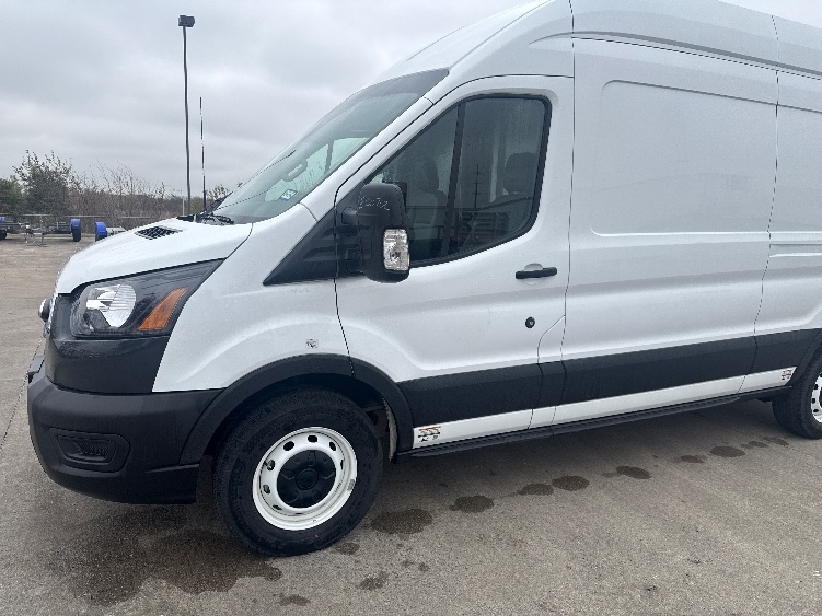 Used 2022 Ford E-Transit 350 - photo 29