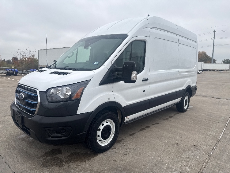Used 2022 Ford E-Transit 350 - photo 5