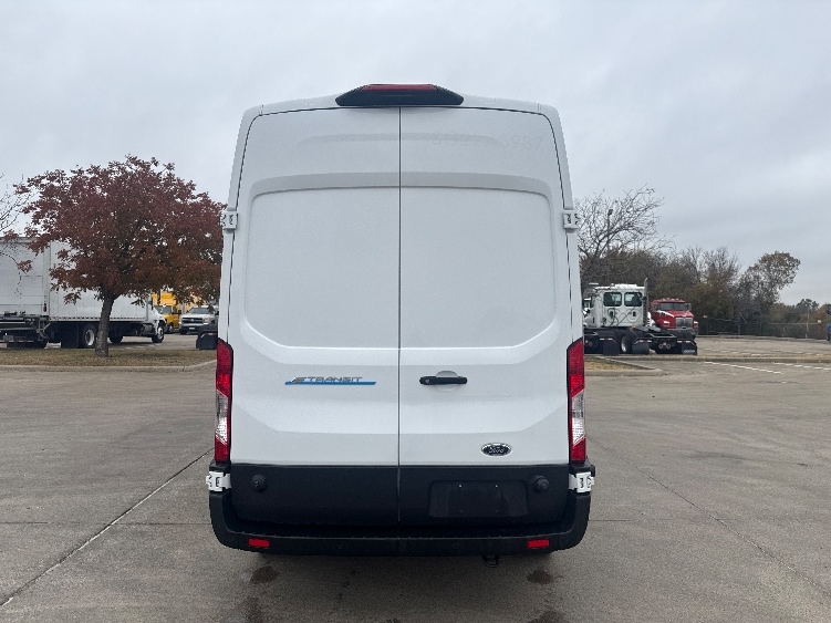 Used 2022 Ford E-Transit 350 - photo 9