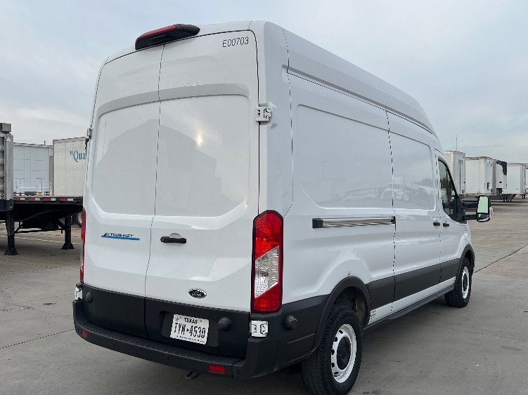 Used 2022 Ford E-Transit 350 - photo 15