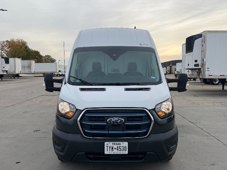 Used 2022 Ford E-Transit 350 - photo 2