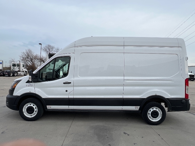 Used 2022 Ford E-Transit 350 - photo 6