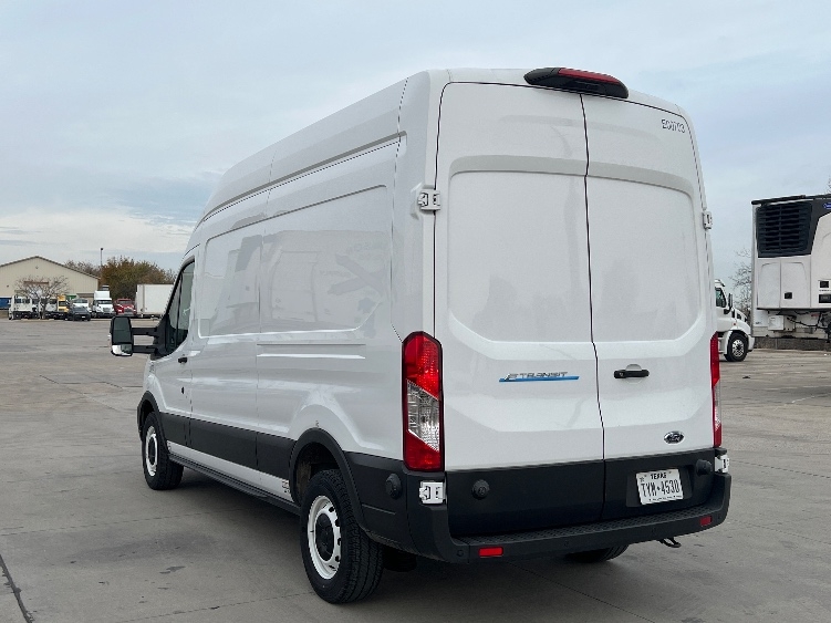 Used 2022 Ford E-Transit 350 - photo 8