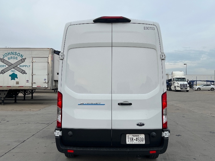 Used 2022 Ford E-Transit 350 - photo 9