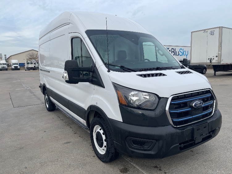 Used 2022 Ford E-Transit 350 - photo 1