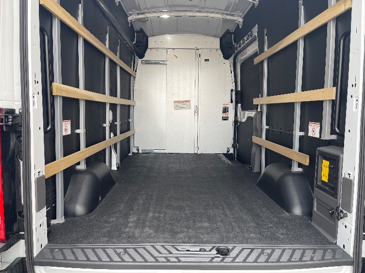 Used 2022 Ford E-Transit 350 - photo 12