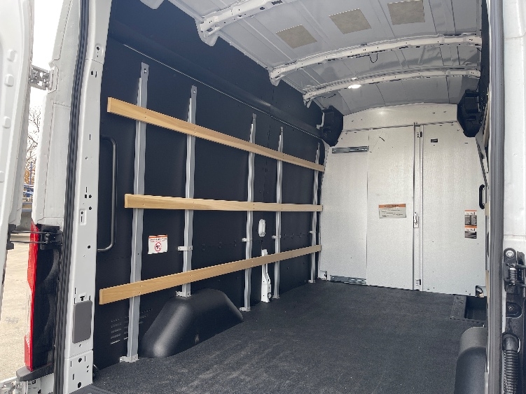 Used 2022 Ford E-Transit 350 - photo 13