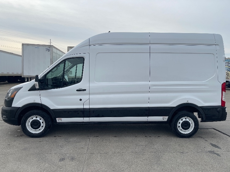 Used 2022 Ford E-Transit 350 - photo 6