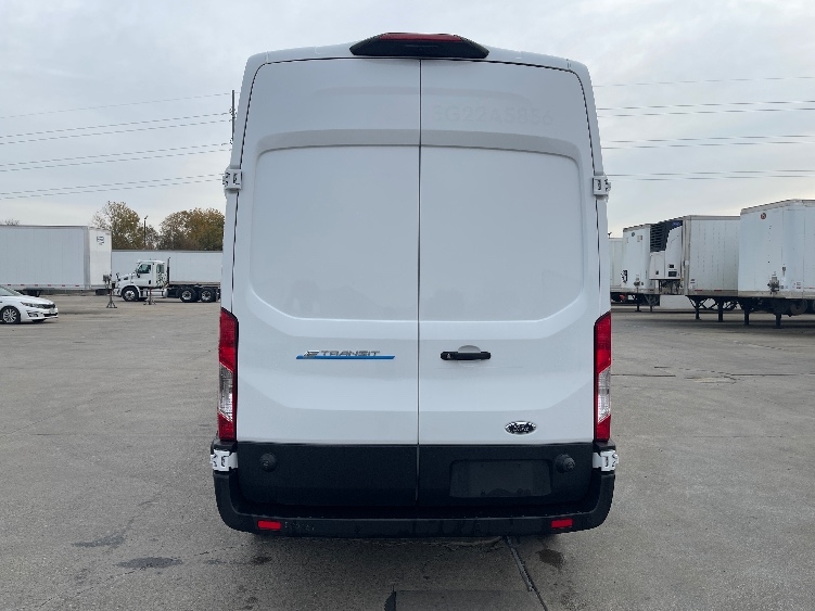 Used 2022 Ford E-Transit 350 - photo 9