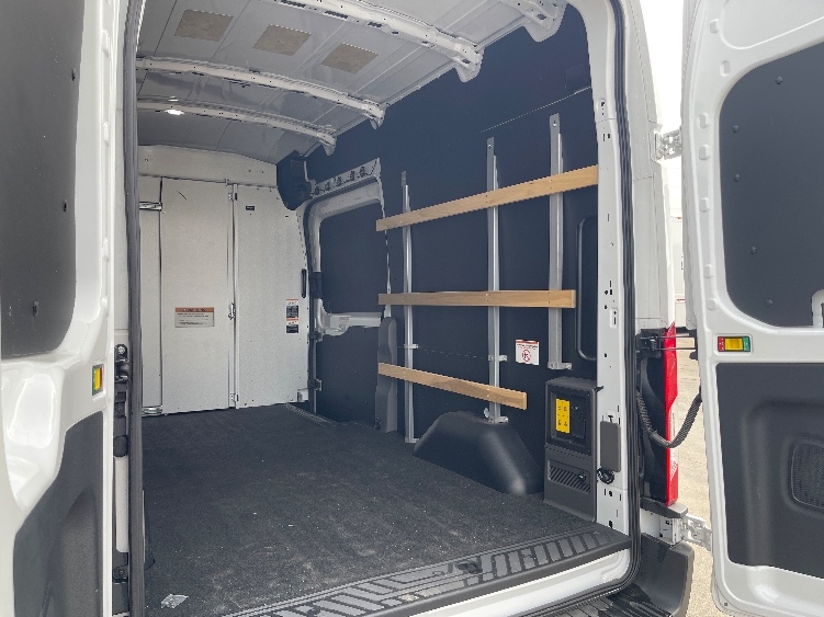 Used 2022 Ford E-Transit 350 - photo 14