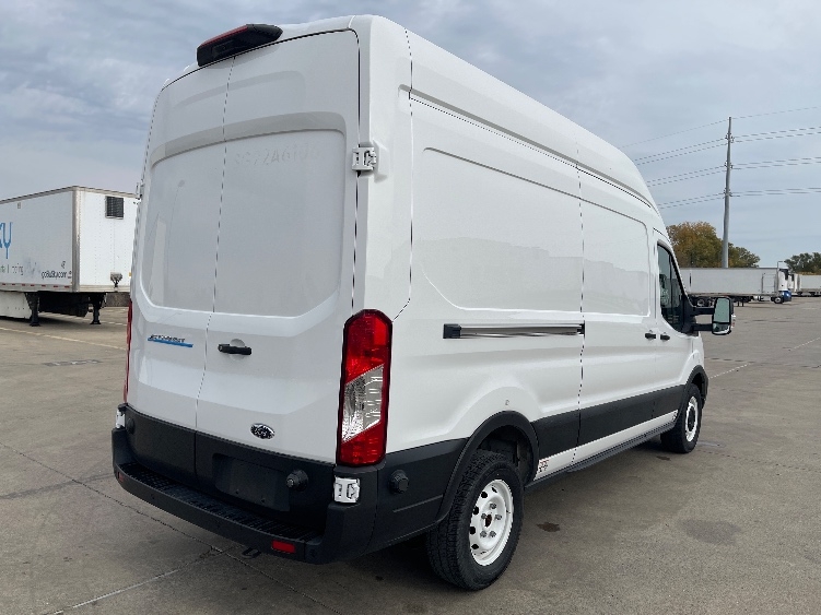 Used 2022 Ford E-Transit 350 - photo 15