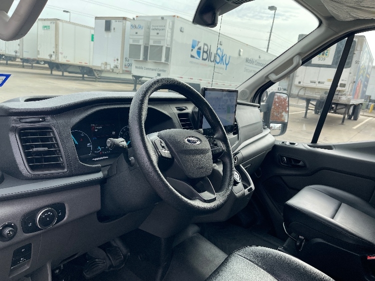 Used 2022 Ford E-Transit 350 - photo 19