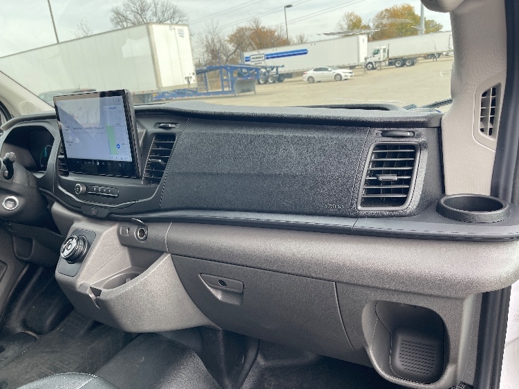Used 2022 Ford E-Transit 350 - photo 23