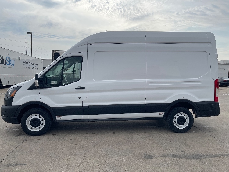 Used 2022 Ford E-Transit 350 - photo 6